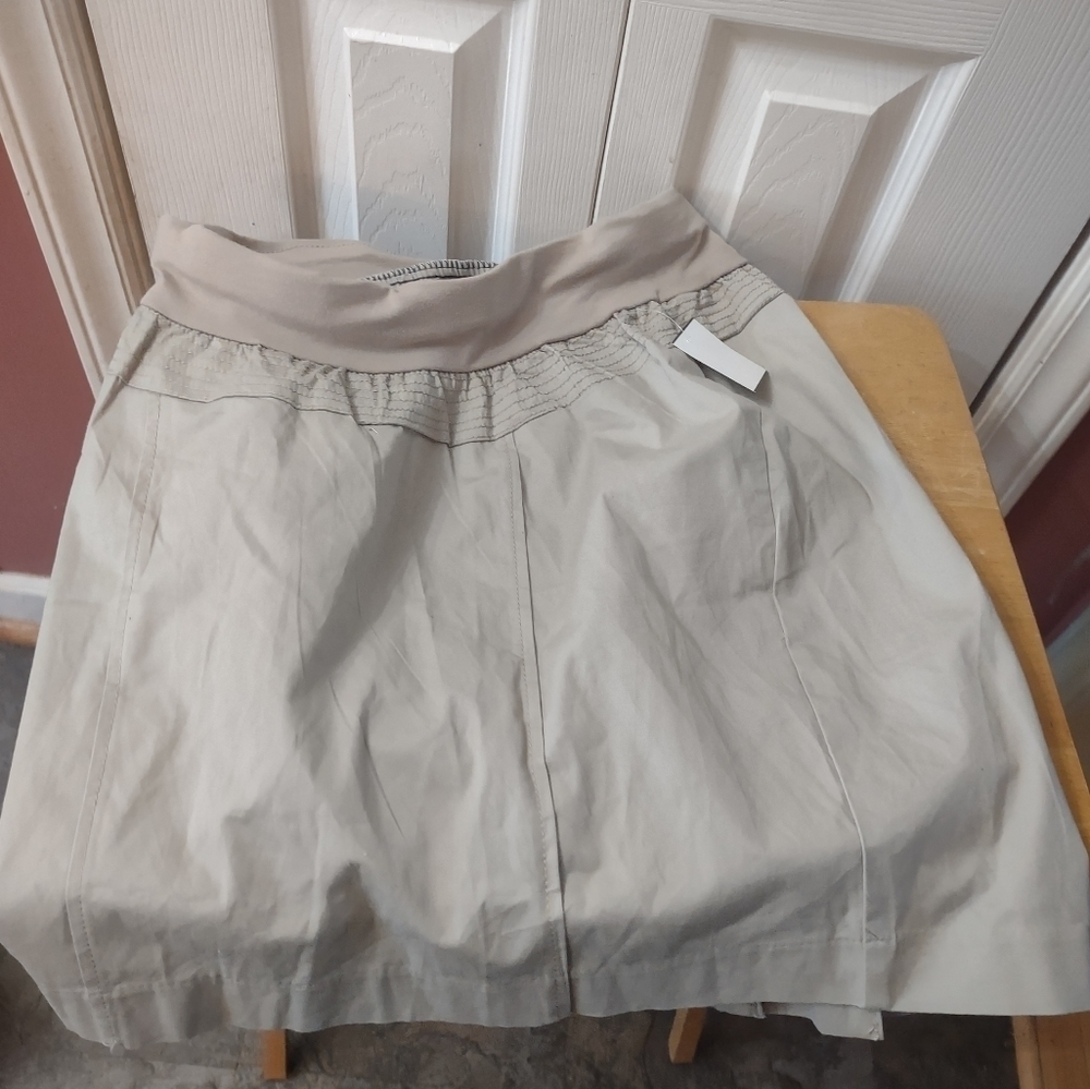 NWT Maternity Motherhood tan skirt Medium